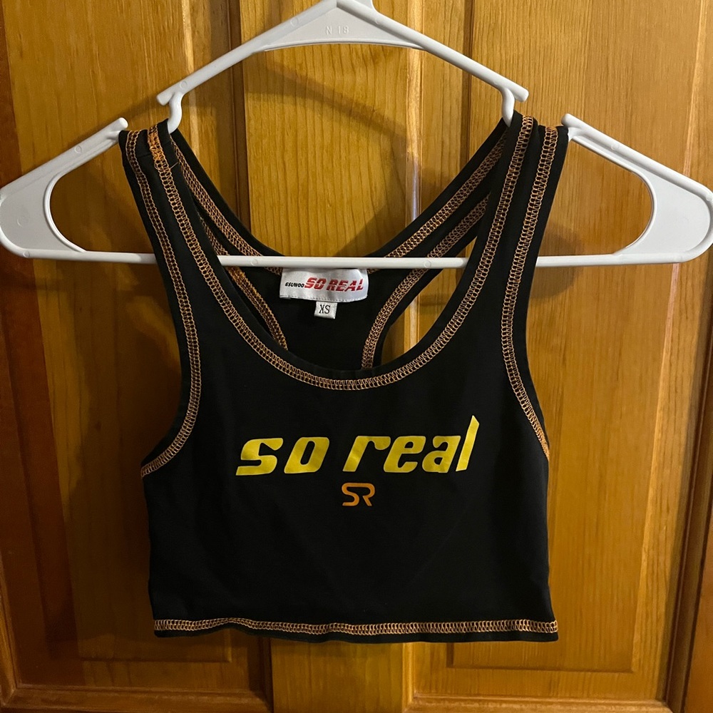 Gsuwoo Black Crop Top